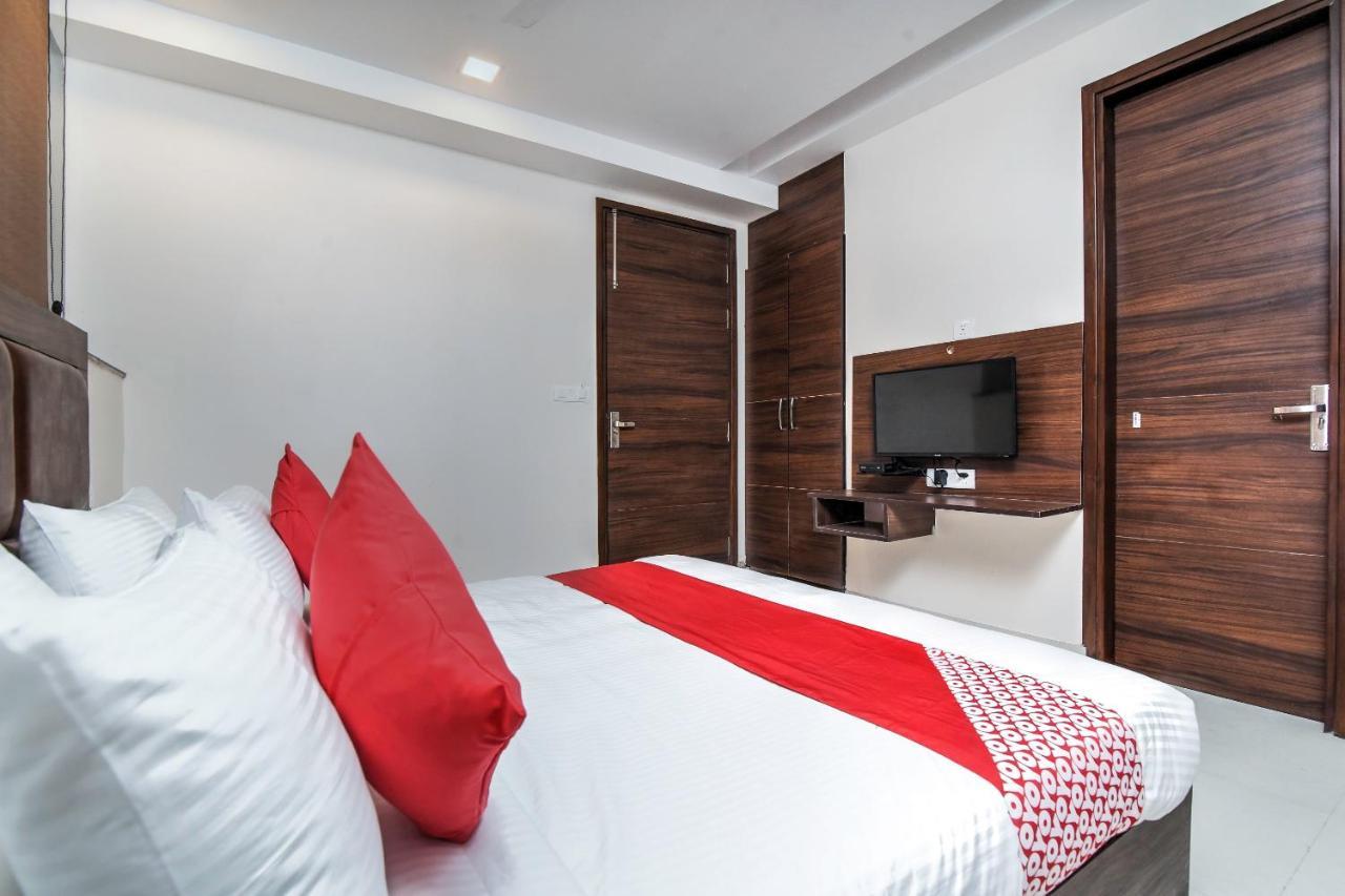 Oyo 23191 Flagship Hotel Raj Madan Ameerpet Hyderabad Luaran gambar